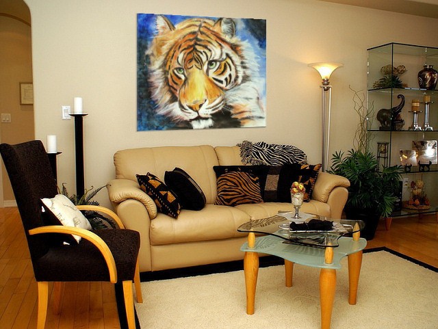 Die Augen des Tigers ... - Frithjof Schulte (Room setting (c)fotolia.de, (c)artfolio.de)