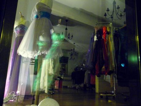 Ballkleider - Wolfgang Bergter - Array auf Array - Array - Ballkleider - Wolfgang Bergter - Array auf Array - Array -